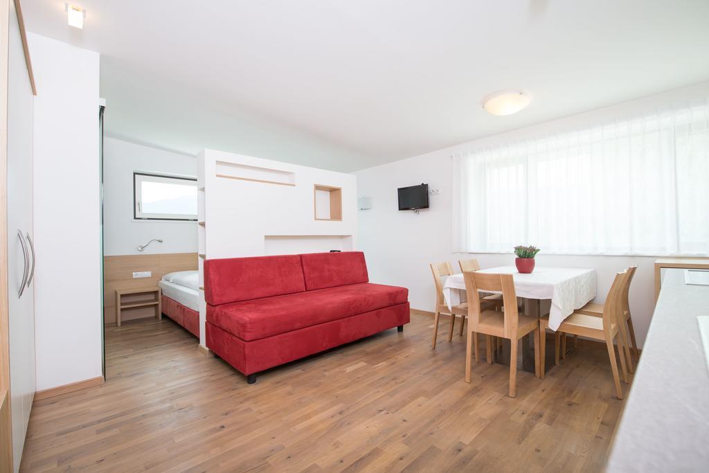 Apartment Edelweiss Brunico Oda fotoğraf